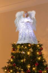 Living and Home Angel Christmas Tree Topper with LED Lights Home Decor in White - thumbnail 3