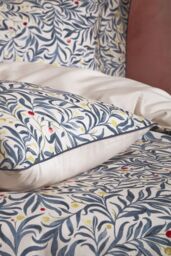 Edinburgh Weavers Malory Botanical Luxury Cotton Pair of Pillowcases in Navy - thumbnail 2