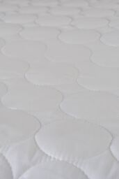 The Lyndon Company Luxury Cotton Quilted Matress Protector - Deyongs 1846 in White - Size: Super King - thumbnail 3