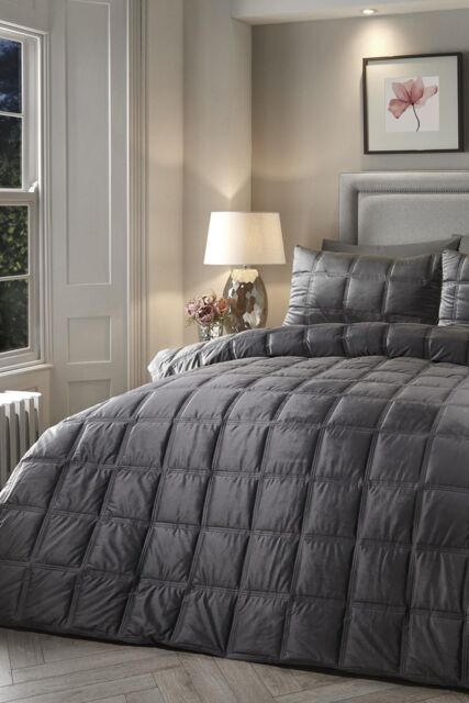 Soiree 'Brighton Square' Soft Velvet Box Stitched Duvet Cover Set in Dark Grey - Size: King - image 1