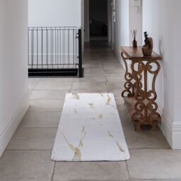 Benjamin Tate Design Gold Marble Runner Rug in Natural - Size: 67 cm x 230 cm - thumbnail 3