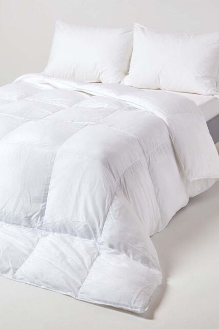 Homescapes Luxury Hotel Quality Super Microfibre 13.5 Tog Winter Duvet in White - Size: Double - image 1