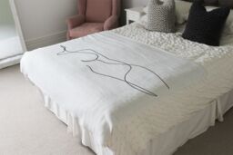 Benjamin Tate Design line art drawing of woman Designer Blanket in Natural - Size: 120 cm x 150 cm - thumbnail 4