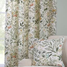 Sundour Cleo Pencil Pleat Headed Ready Made Curtains in Green - Size: 117 cm width x 137 cm drop - thumbnail 5