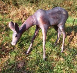 Inspirational Gifting Extra Large Stag & Doe Deer Sculptures Garden Ornaments in Bronze - thumbnail 7