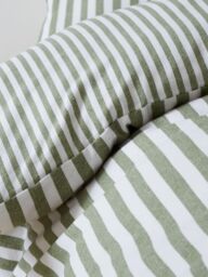 Catherine Lansfield 'Brushed Cotton Stripe' Duvet Cover Set in Green - Size: Single - thumbnail 4