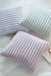 Appletree 'Morritz' Faux Fur Filled Cushion in Green - Size: 43 cm x 43 cm - thumbnail 4