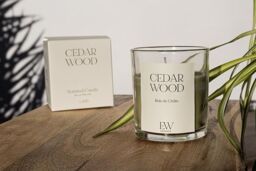 Marco Paul Cedarwood Strong Scented Candle Jar Candle Home Fragrance in Green - thumbnail 3