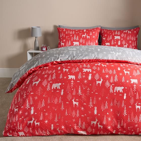 OHS Scandi Duvet Cover Bedding Set Reversible Christmas Quilt in Red - Size: Double - image 1