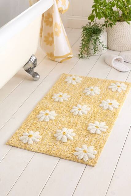 Dreams & Drapes 'Daisy Floral' Woven Slip Resistant Bath Mat in Yellow - image 1