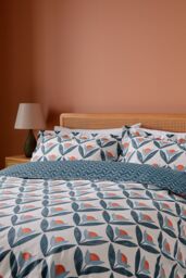 Scion 'Tulip Trellis' Cotton Duvet Cover Set in Navy - Size: Super King - thumbnail 2