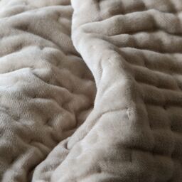 Voyage Maison Haze 100% Cotton Velvet Quilted Throw in Beige - Size: 140 cm x 200 cm - thumbnail 4