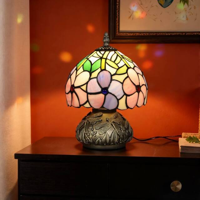 HOMCOM Stained Glass Bedside Lamp, Tiffany Style Table Lamp for Bedroom in Pink - image 1