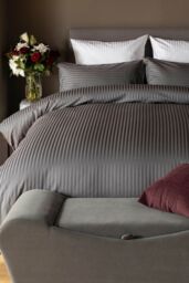 Belledorm Hotel Suite Satin Stripe 540 Thread Count Duvet Cover Set in Charcoal - Size: Single - thumbnail 1