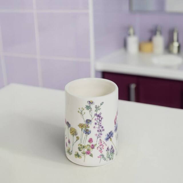 Showerdrape Meadow Wild Flowers Floral Tumbler in White - image 1