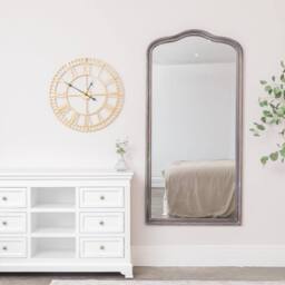 Melody Maison Large Arched Washed Wooden Framed Leaner Mirror - 78cm X 158cm in Brown - Size: 78 cm X 158 cm - thumbnail 6