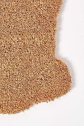 Homescapes Coir Cat Shaped Non-Slip Doormat in Natural - Size: 45 cm x 75 cm - thumbnail 2