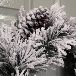 Samuel Alexander 50cm Premier Christmas Snow Flocked Door Wreath in White - thumbnail 7