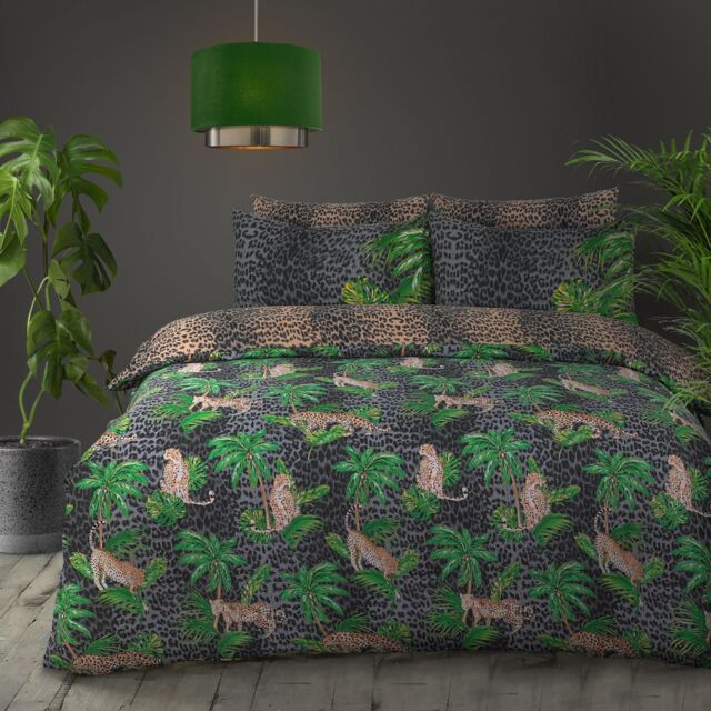 Velosso Leopard Jungle Cotton Rich Printed Duvet Cover & Pillowcase Set in Green - Size: Single - image 1