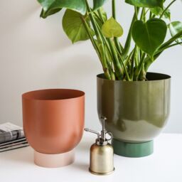 Ivyline Indoor Austin Dual Rubarb Metal Planters Set of 2 *extra large* in Pink - thumbnail 2