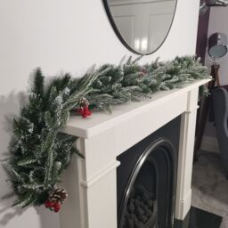 Samuel Alexander 1.8m (6ft) New Jersey Christmas Garland with Red Berries Pinecones & Snow Tipped PVC Branches in Green