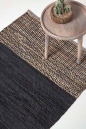 Homescapes Leather Handwoven Herringbone Rug in Black - Size: 150 cm x 240 cm