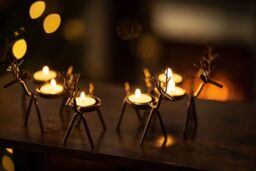 Marco Paul Set of 6 Metal Reindeer Tealight Candle Holders with Tealights Rustic Decor in Brown - thumbnail 6