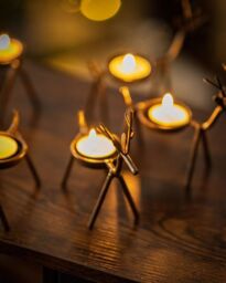 Marco Paul Set of 6 Metal Reindeer Tealight Candle Holders with Tealights Rustic Decor in Brown - thumbnail 2