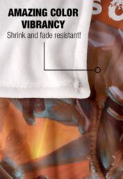 Hasbro Dungeons & Dragons Player's Handbook Art Blanket 152 x 127 cm in White - thumbnail 4