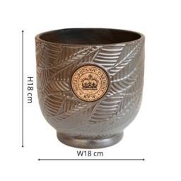 Ivyline Kew Leaf Embossed Charcoal Cork Plant Pot H22cm D22.5cm in Grey - Size: Medium - thumbnail 6