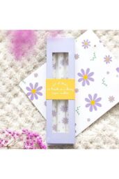 KDMD Set of 3 Purple Daisy Taper Candles in White - thumbnail 1
