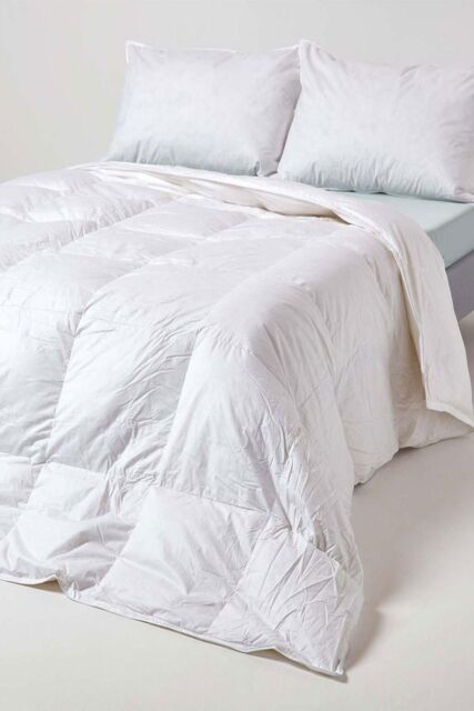 Homescapes Luxury White Duck Down 13.5 Tog Winter Duvet - Size: Super King - image 1