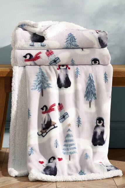 Catherine Lansfield 'Christmas Sherpa Penguins' Cosy Blanket Throw in Natural - Size: 130 cm x 170 cm - image 1