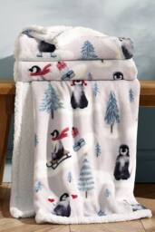 Catherine Lansfield 'Christmas Sherpa Penguins' Cosy Blanket Throw in Natural - Size: 130 cm x 170 cm - thumbnail 1