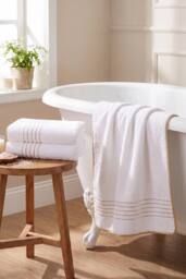 Living and Home 3-Pack Soft Bath Towels with Gold Lines in White - thumbnail 2
