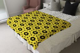 Benjamin Tate Design Yellow & Black Geometric Pattern Blanket in Natural - Size: 120 cm x 150 cm - thumbnail 3