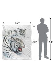 JQ Licensing Royce Mcclure White Tigers Silky Touch Super Soft Throw Blanket 152 X 127 cm - thumbnail 5
