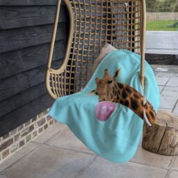 Benjamin Tate Design bubble gum on color background Designer Blanket in Natural - Size: 120 cm x 150 cm - thumbnail 3