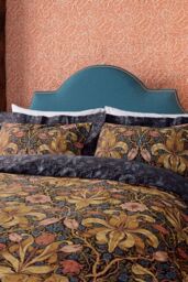 Morris & Co 'Spring Thicket' Cotton Duvet Cover Set in Dark Blue - Size: King - thumbnail 2