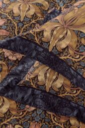 Morris & Co 'Spring Thicket' Cotton Duvet Cover Set in Dark Blue - Size: King - thumbnail 5