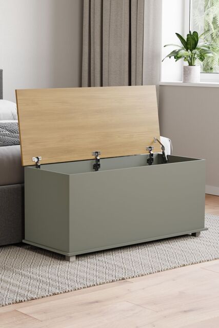 Home Discount Vida Designs Arlington Storage Ottoman Contemporary Bedroom Furniture in Grey - image 1