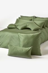 Homescapes Sateen Cotton Continental Pillowcase 400 TC, 80 x 80 cm in Green - thumbnail 4
