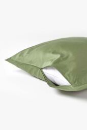 Homescapes Sateen Cotton Continental Pillowcase 400 TC, 80 x 80 cm in Green - thumbnail 3
