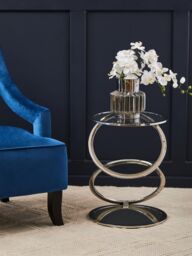 Orsina Clear Glass End Table With Warm Metallic Frame, Luxe Interlocking Gold Ring Base, Modern Glass Top in Silver - thumbnail 5