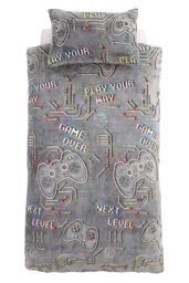 Catherine Lansfield 'Game Over' Glow in the Dark Fleece Duvet Cover Set in Black - Size: Single - thumbnail 6