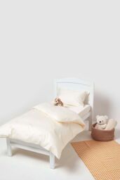 Homescapes Sateen Cotton Fitted Cot Sheets 400 Thread Count, 2 Pack in Cream - thumbnail 2