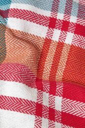 Homescapes Tartan 100% Cotton Falun Throw in Red - Size: 225 cm x 255 cm - thumbnail 4
