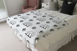 Benjamin Tate Design Egyptian Pyramid & Ankh Blanket in Natural - Size: 120 cm x 150 cm - thumbnail 3
