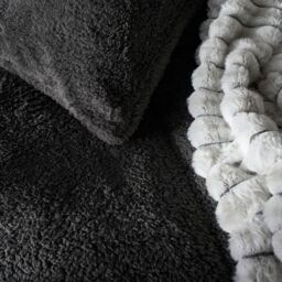 OHS Teddy Fleece 10.5 TOG Coverless Duvet with Pillowcase Bedding Set in Charcoal - Size: Double - thumbnail 4