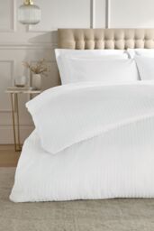 Catherine Lansfield 'Satin Stripe' 300 Thread Count Duvet Set in White - Size: Single - thumbnail 2